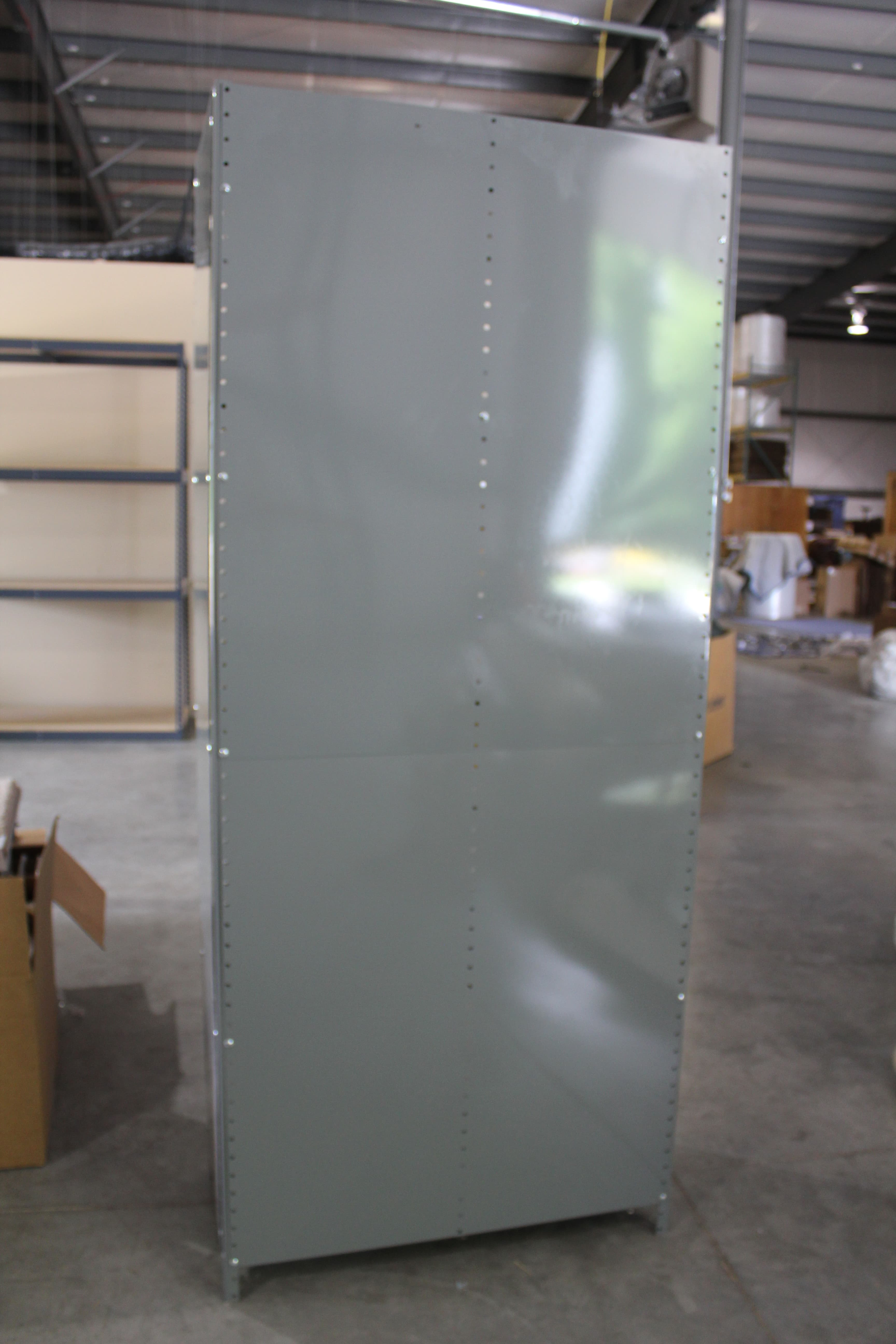 Closed Steel Shelving Warehouse Rack and Shelf