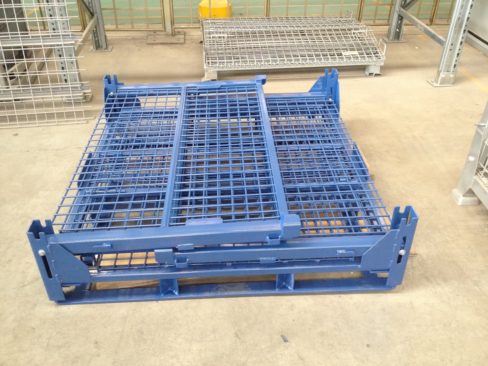 Heavy Duty Rigid Wire Containers Warehouse Rack and Shelf