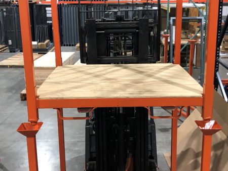 Warehouse Stacking Racks With Forklift Guides