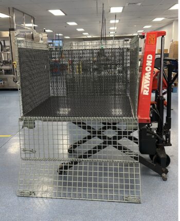 Wire container with full drop gate plastic mesh insert