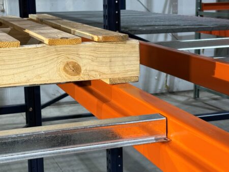 Hat Style Pallet Supports Set Flush in Stepbeam Hat Style Pallet Supports Set Flush in Stepbeam