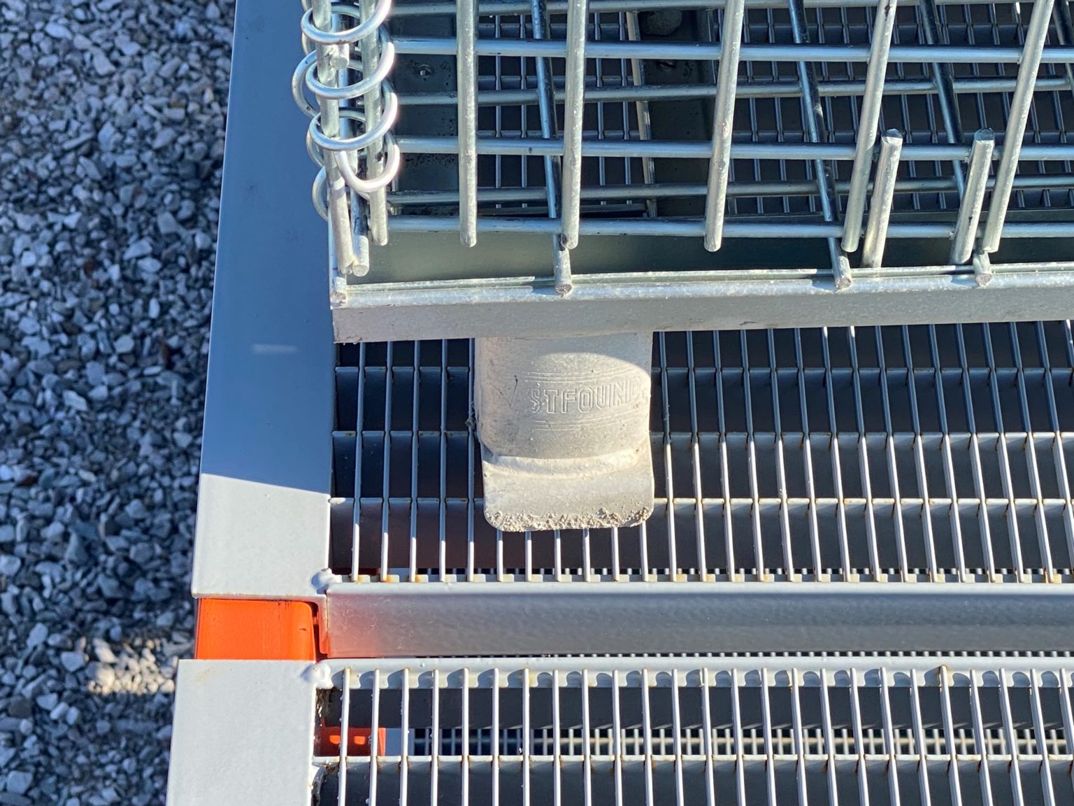 Bar Grate Pallet Rack Decking for Safe Wire Container Storage