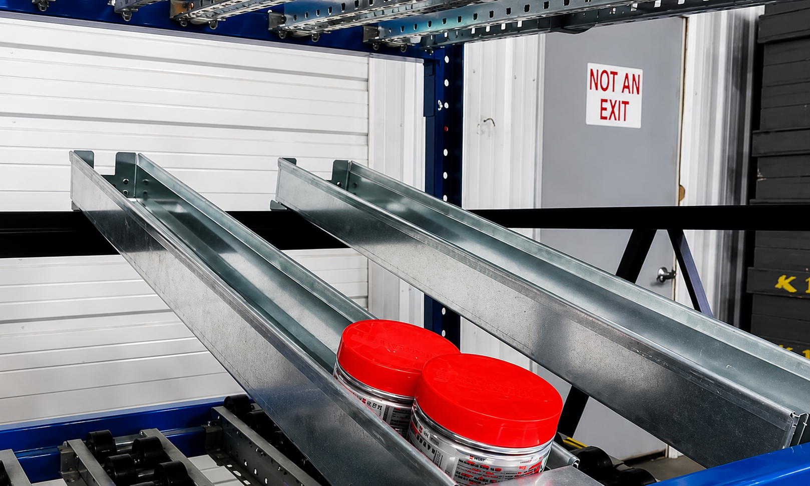 Plastic Bottle and Container Flow Track Rack Plastic Bottle and Container Flow Track Rack