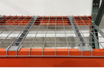 Flared Wire Decking on Structural Pallet Racking