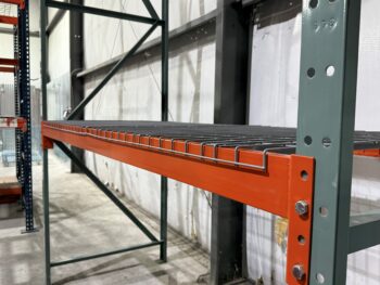 Wire Decking with Flared Channel Supports on Structural Pallet Rack