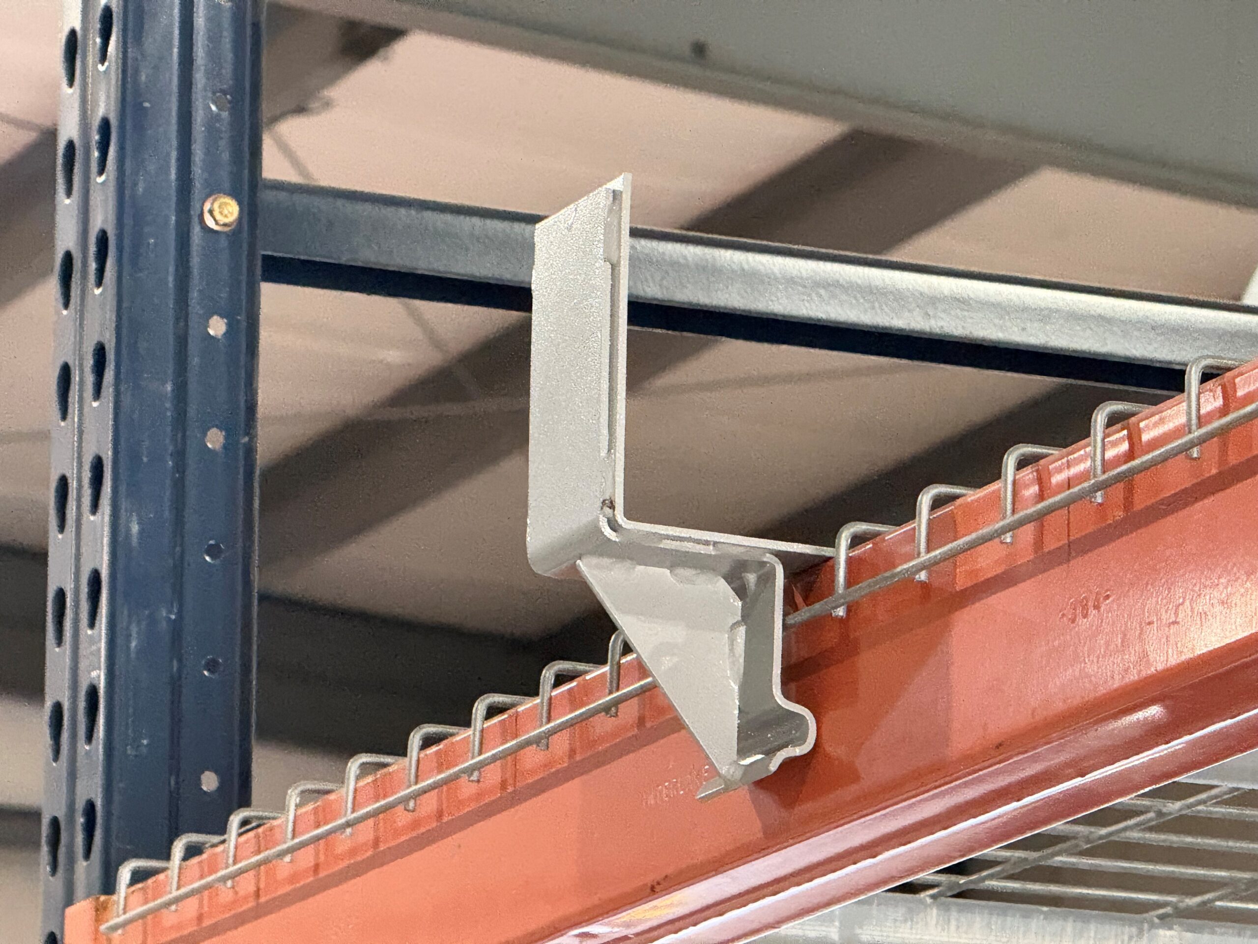 Used 10-Foot Teardrop Pallet Racking Beams For Warehouse Shelving - 2 Beams