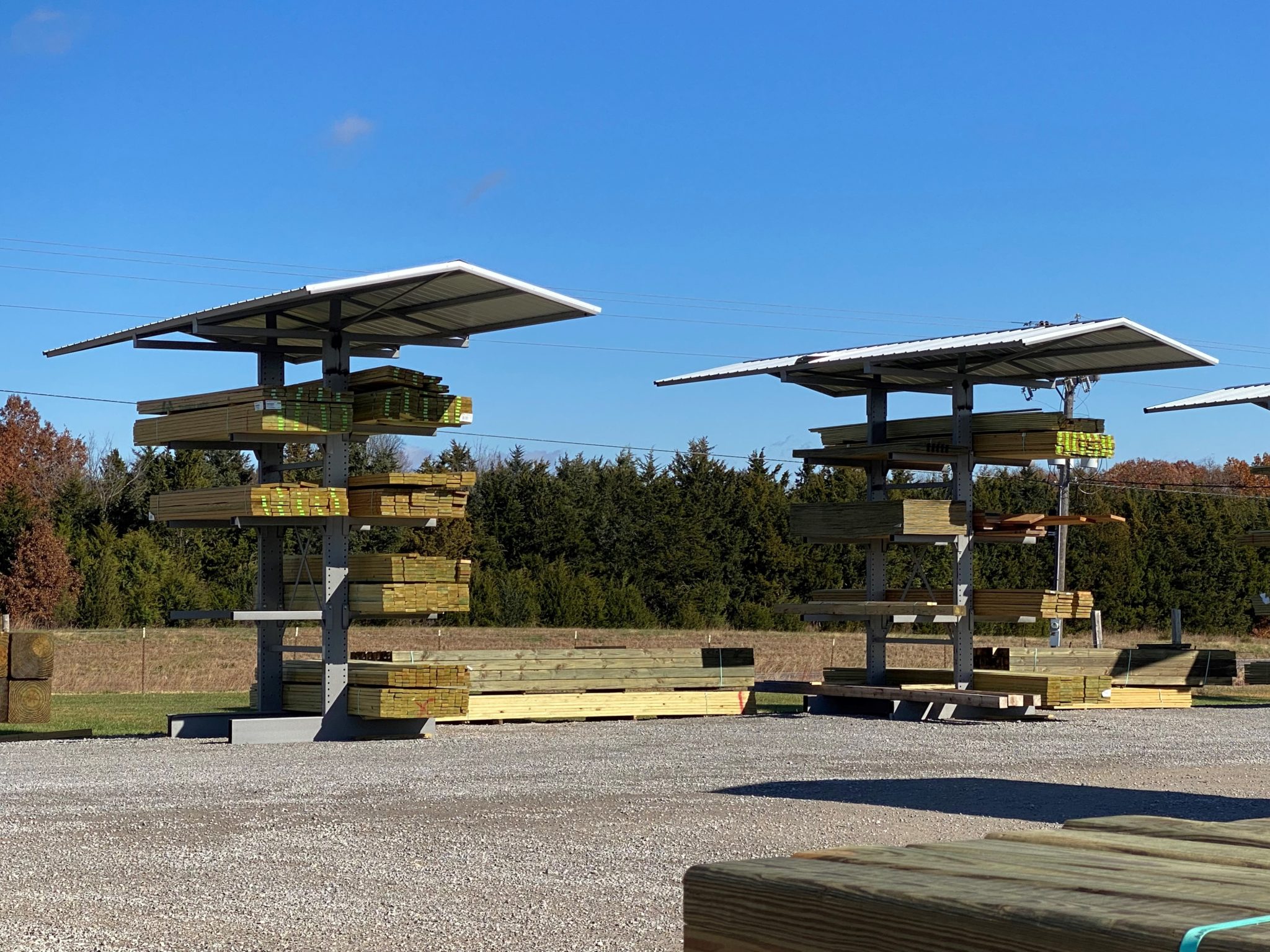 Outdoor Cantilever Rack with Roof Truss for Lumber Storage