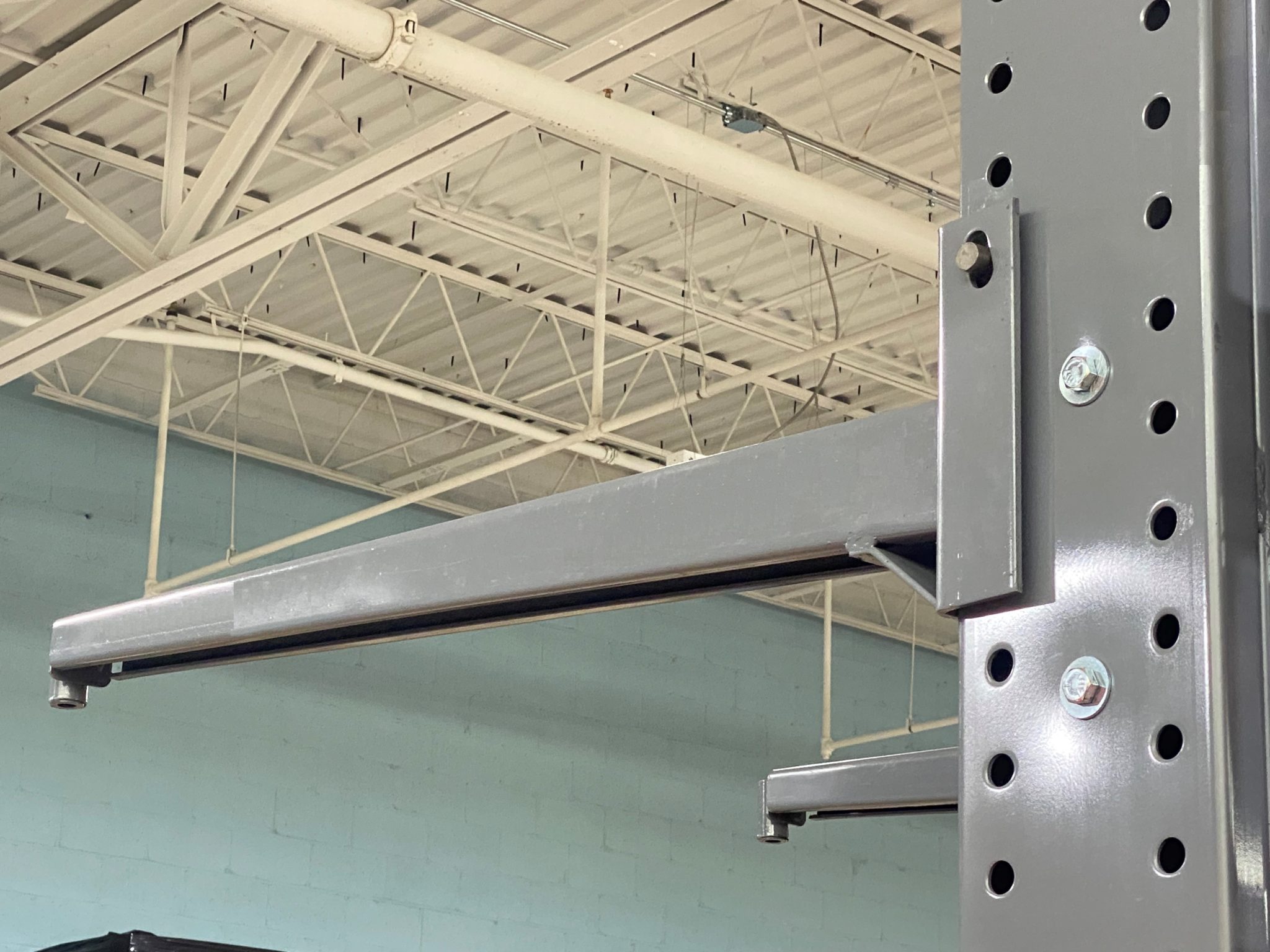 Meco Omaha Cantilever Rack: Heavy-Duty Storage Solution For Industrial Needs