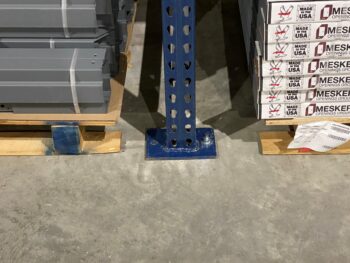 Pallet-Rack-Uprights-with-Seismic-Foot-Plates