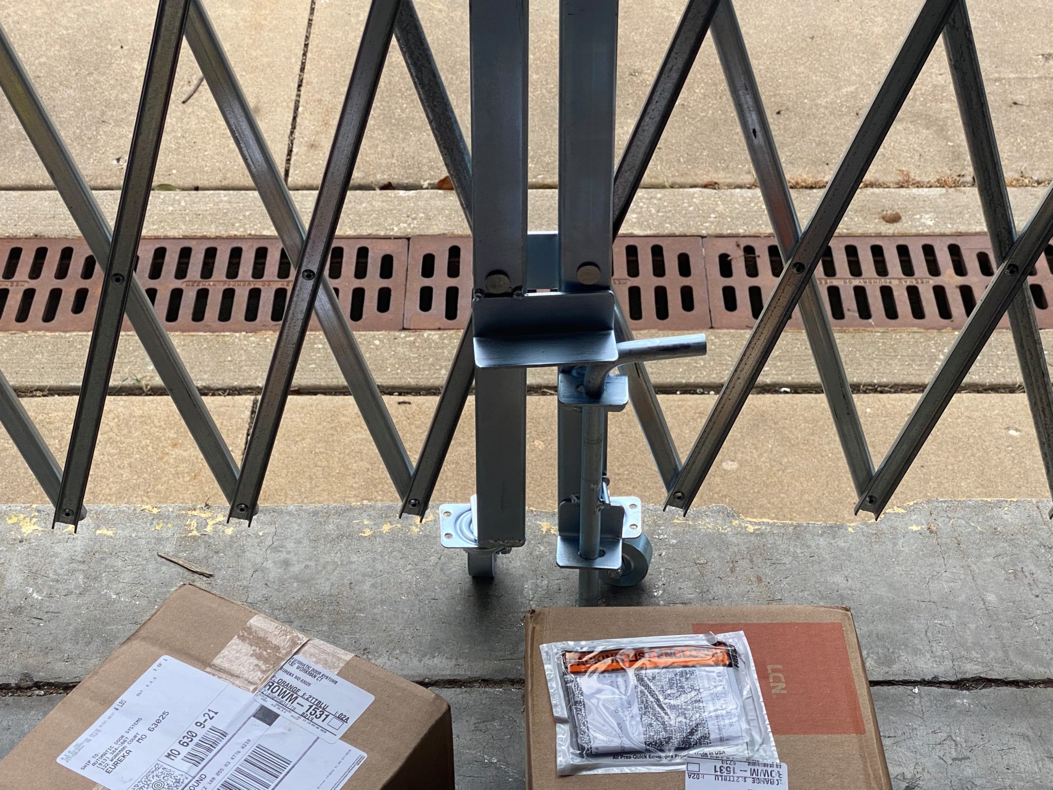 Security Scissor Gates for Warehouse Loading Dock Doors
