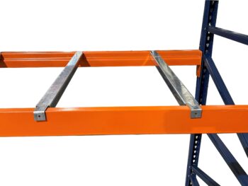 Double flanged pallet supports feature pic