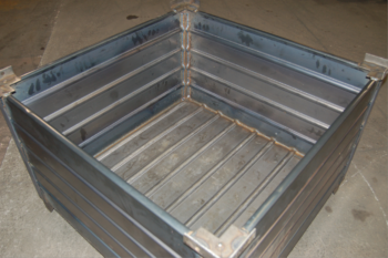 Leak Resistant Steel Container with Solid Welds Inside