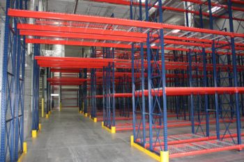 Pallet Rack with end of aisle protectos