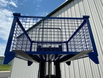 Rigid Wire Basket Lifted with forklift