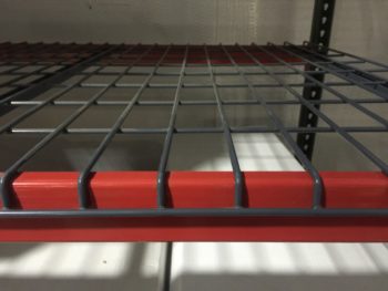 Shallow Step Wire Decking For Wide Span Shelving 1
