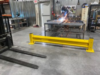 Single Tier Guard Rail Protects Work Areas
