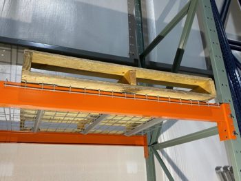 Structural Pallet Rack with Flared Wire Decking 2