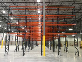 Teardrop Bolted Pallet Racking Picture
