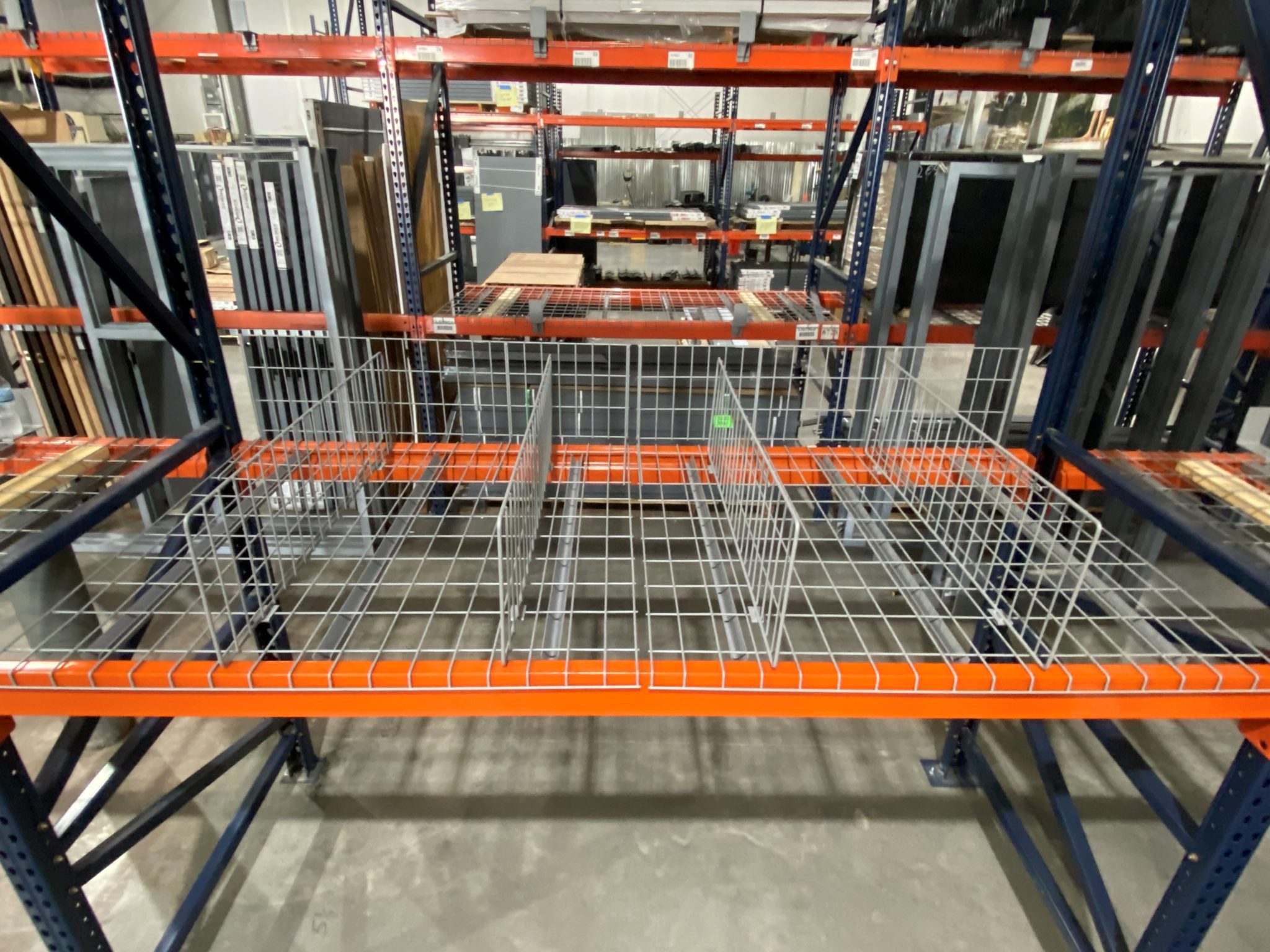 Clip-On Pallet Rack Wire Decking Shelf Dividers