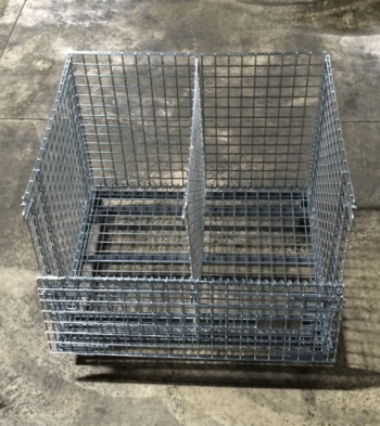 Wire-container-with-divider-open