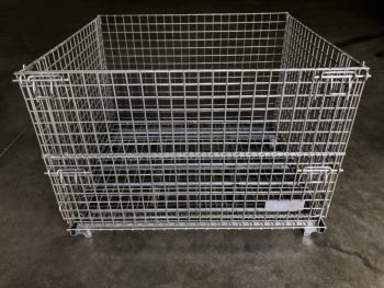 Wire container with half drop gate 2