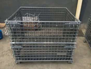 Wire containers with plastic mesh liners 4